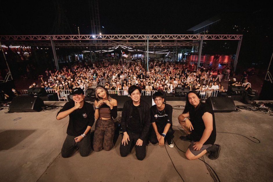 มูฟวิ่ง แอนด์ คัท